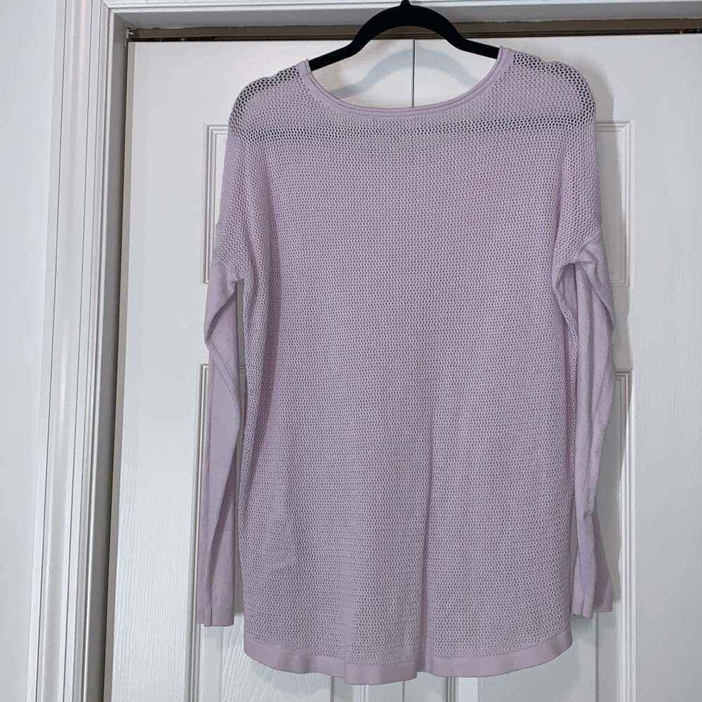 Woman’s top - Picture 2 of 6